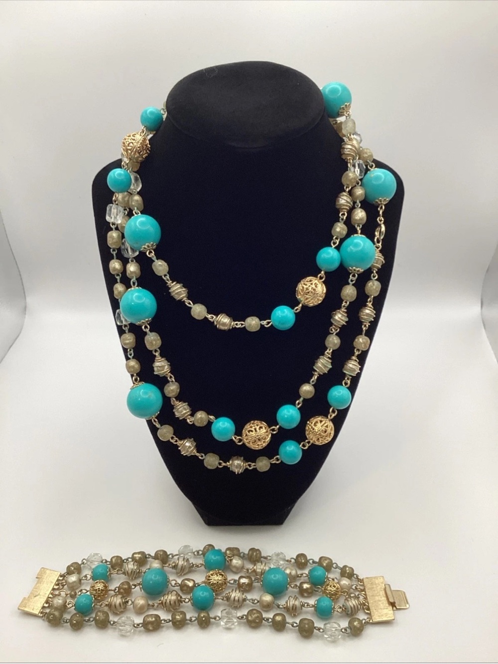 Vintage MCM Faux Turquoise Lucite Bead Flapper Necklace Bracelet Jewelry Set